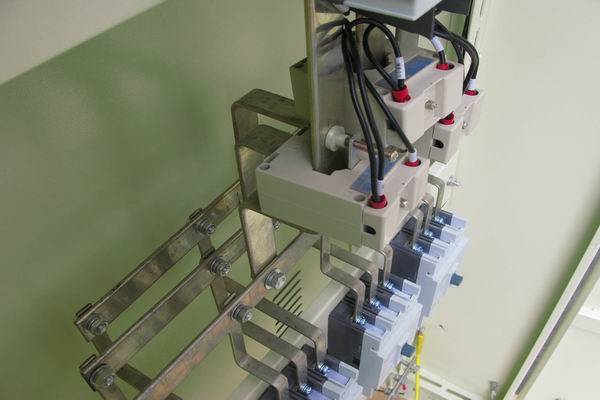 河东配电柜-应急照明配电柜使用对工作人员的具